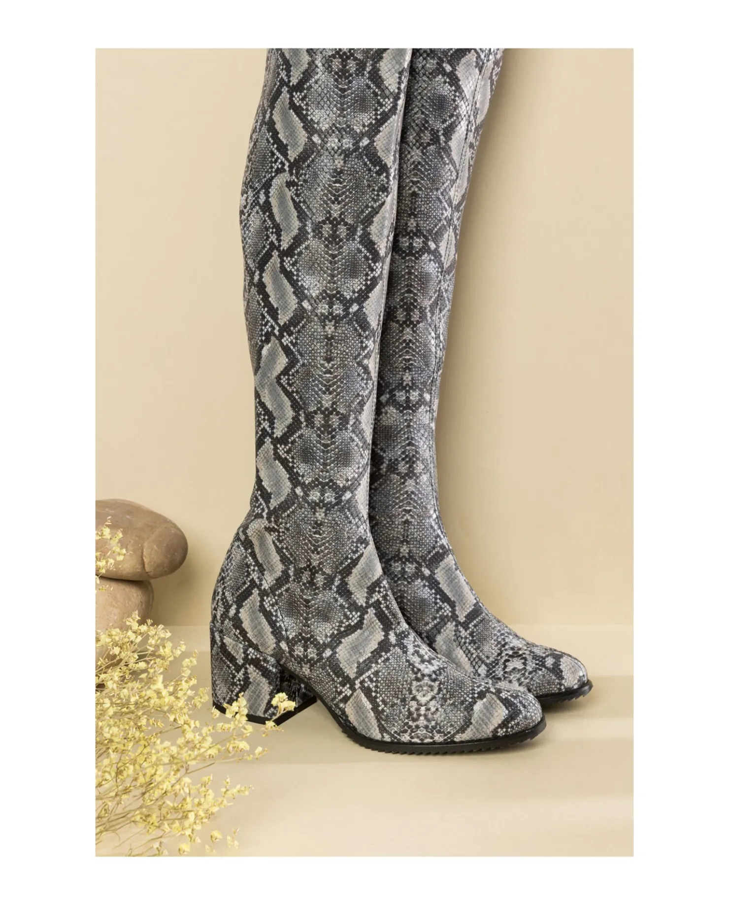 Best Cuplé Bota Mosquetera Strech Serpiente Gris