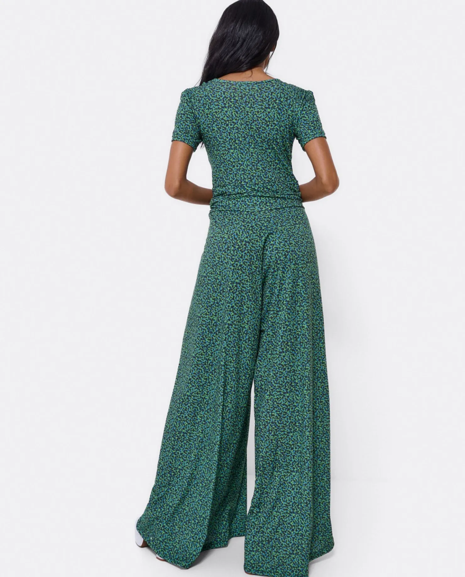Online Cuplé Mono Nudo Punto Leopardo Verde