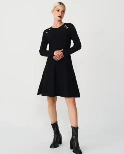 Sale Cuplé Vestido Corto Perlas Punto Negro