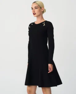 Sale Cuplé Vestido Corto Perlas Punto Negro