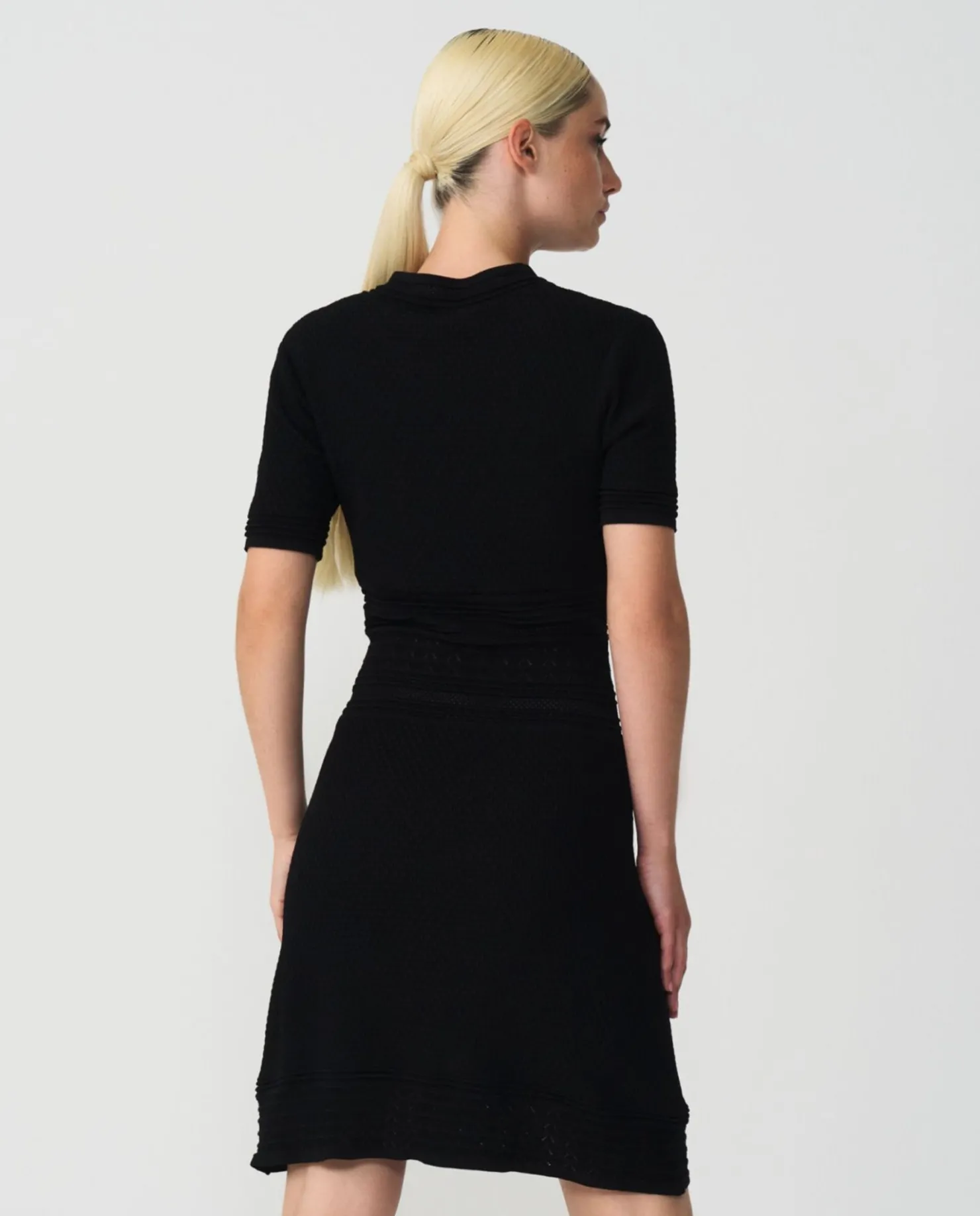Sale Cuplé Vestido M/C Punto Negro